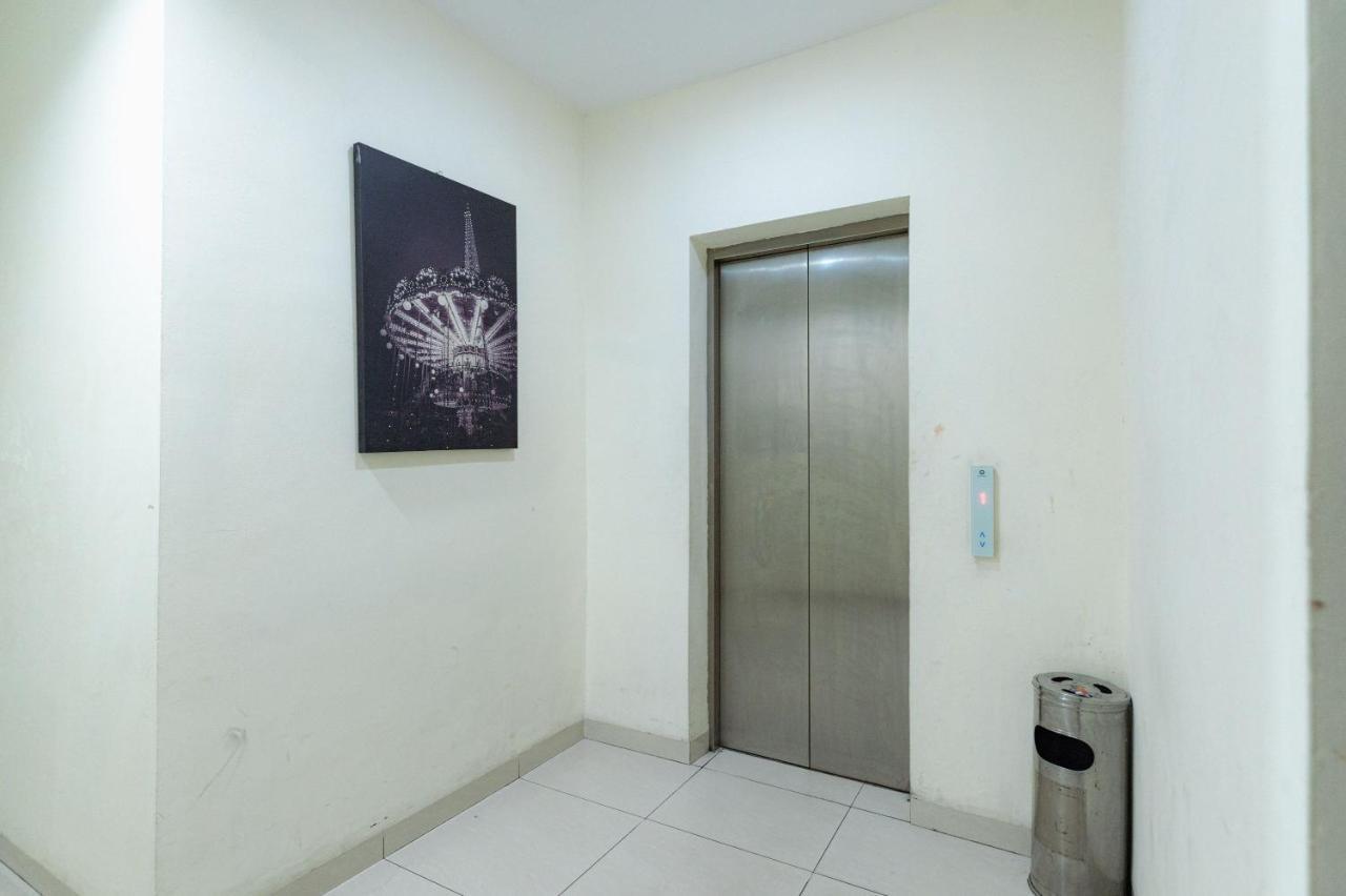 Reddoorz At Nagoya Indah Batam Hotel Kültér fotó